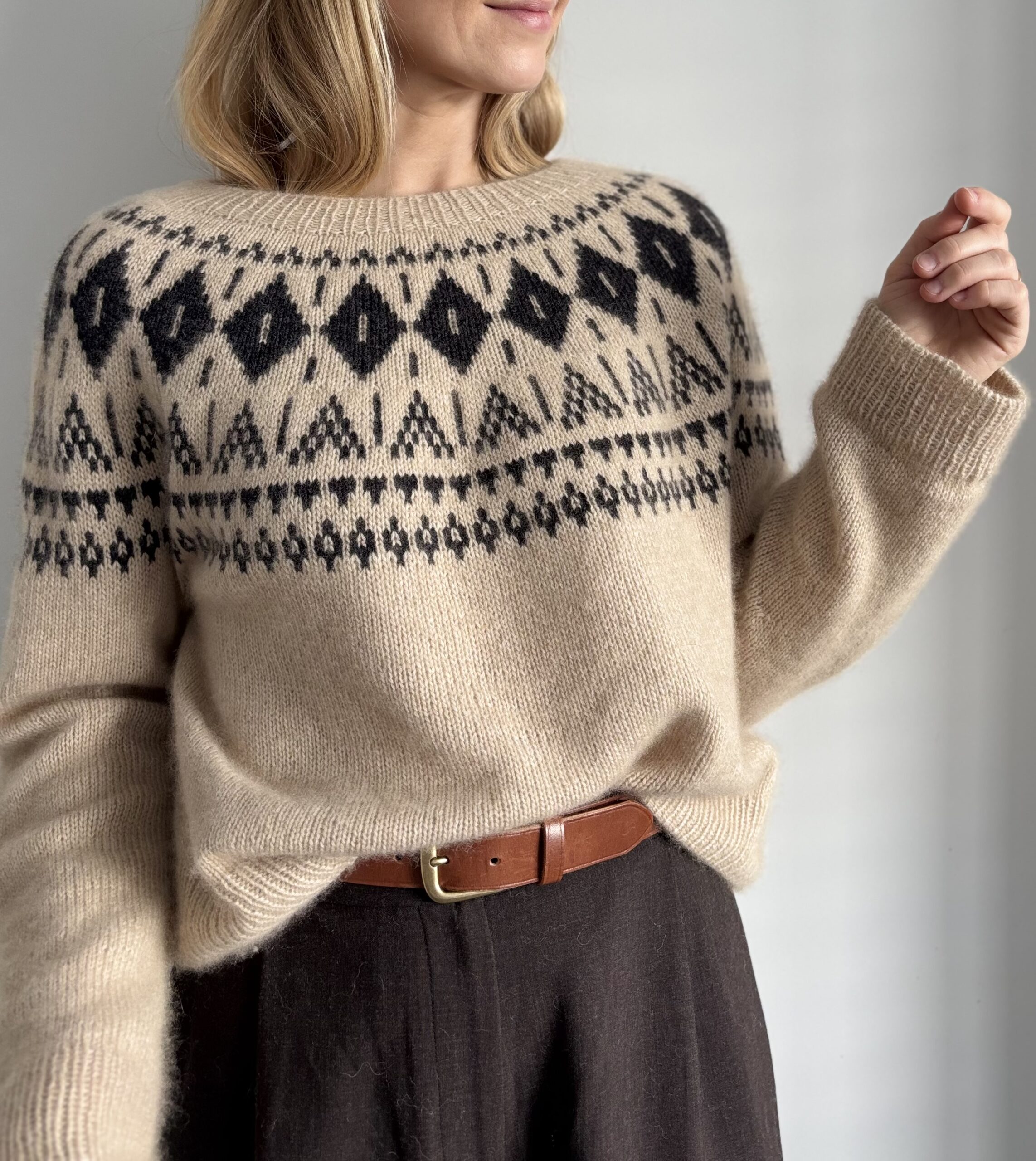 Edinburgh Sweater - Image 3