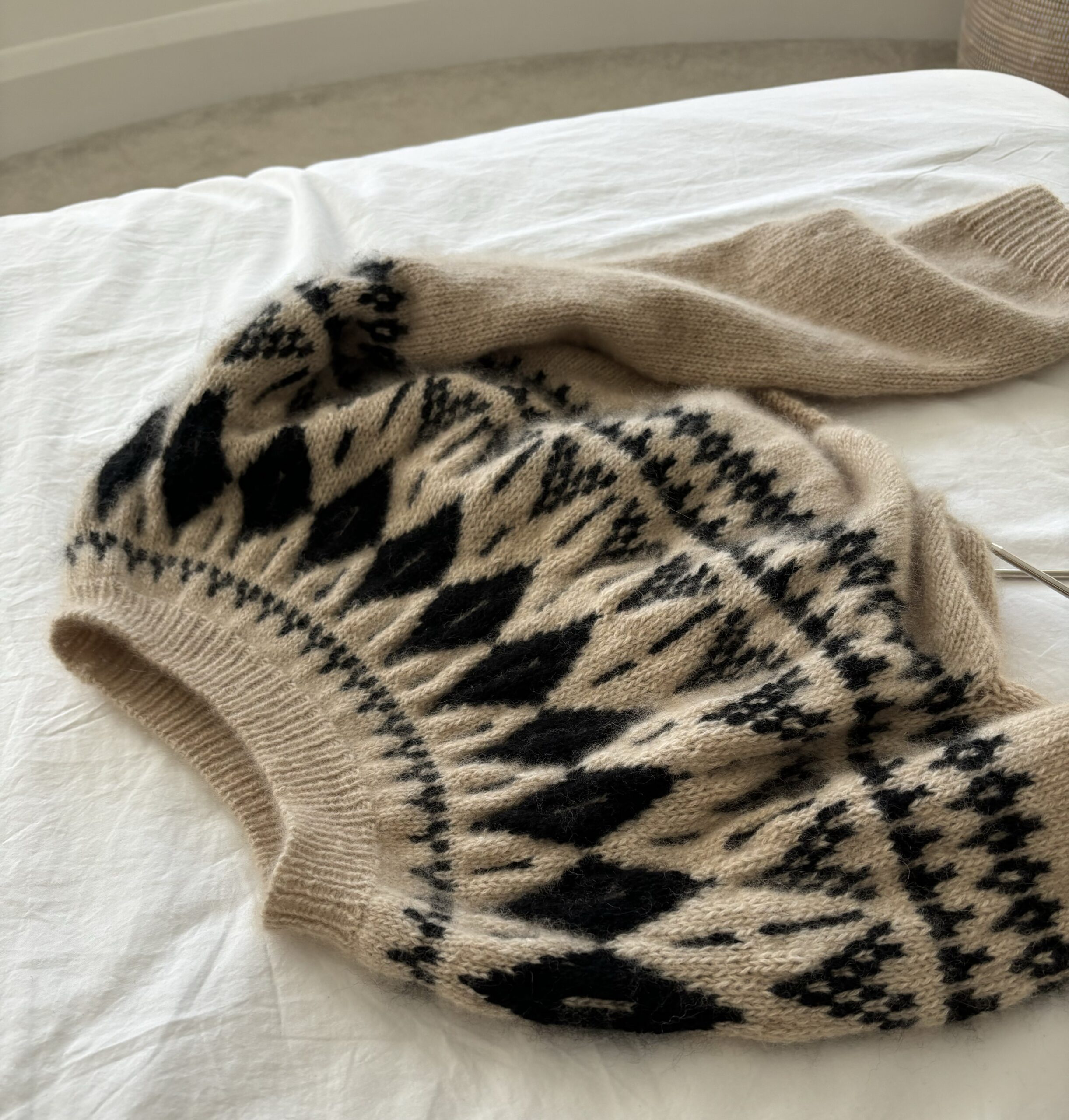 Edinburgh Sweater - Image 8